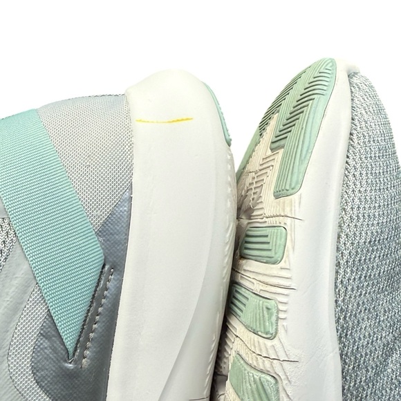 Nike women Flex Runner Sneakers - Mint Green and White - Picture 6 of 9